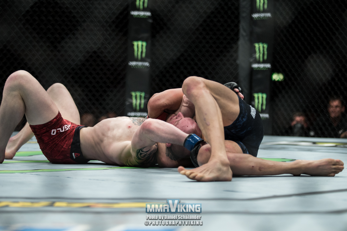 Fight Photos Makwan Amirkhani's Anaconda Choke at UFC Sweden 6