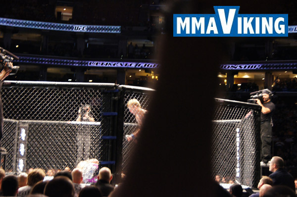 Alexander_Gustafsson_14 The Mauler Drops Hamill, and The Crowd Goes Crazy