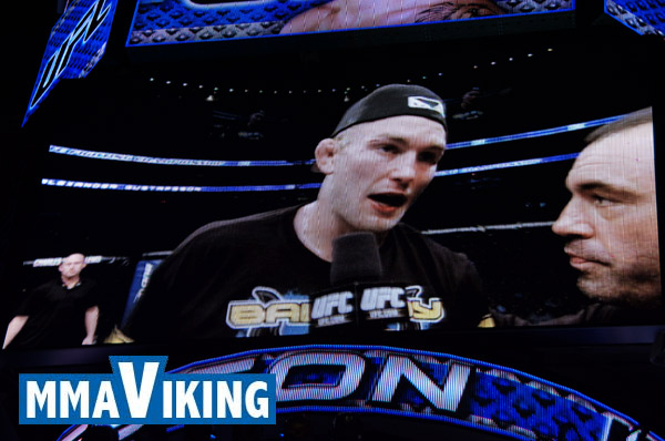 Alexander_Gustafsson_21 Gustafsson Talking to Rogan About the Win