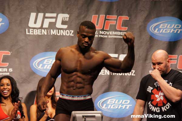 PapyMakamboAbediWeighIn6 Papy Makambo Abedi WeighIn6