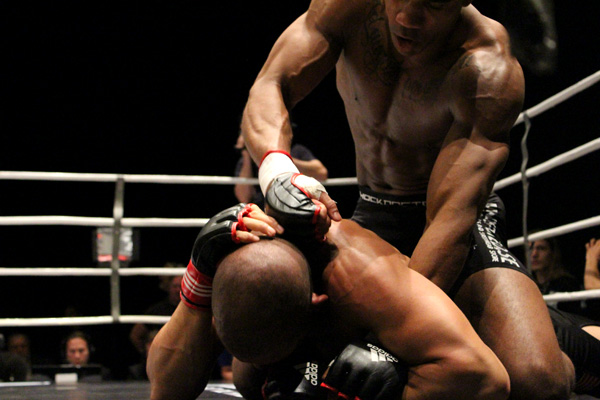Second MMA fight of the evening: Nico Musoke from Allstars vs. the Venezuelan Ronny Alexander Landaeta.