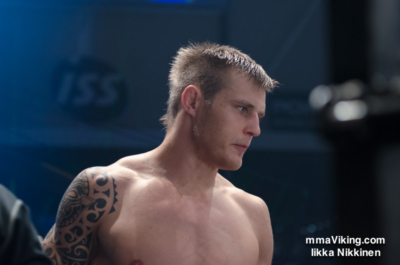 Marcus "Caveman" Vänttinen Headlines Tonight's Cage 24