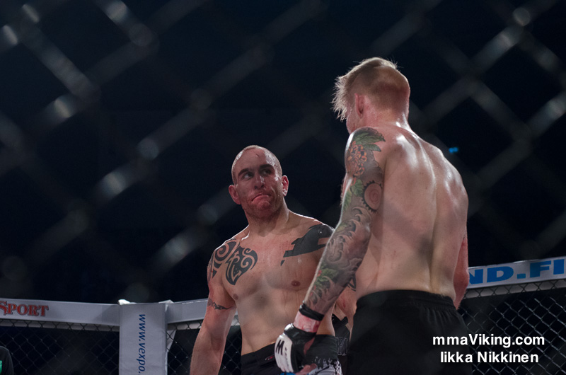 Juho Valamaa and Romain Perras Congratulate One Another D7K_2220