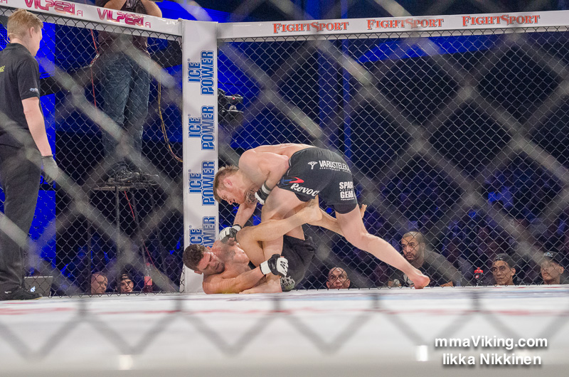 Vänttinen Applies Force From The Top D7K_2668