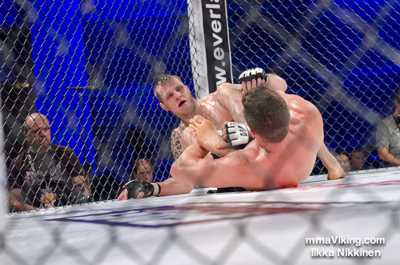 Vänttinen Fights Against The Submission D7K_2718