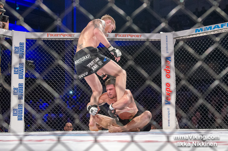 Andrade Attempts A Takedown D7K_2770