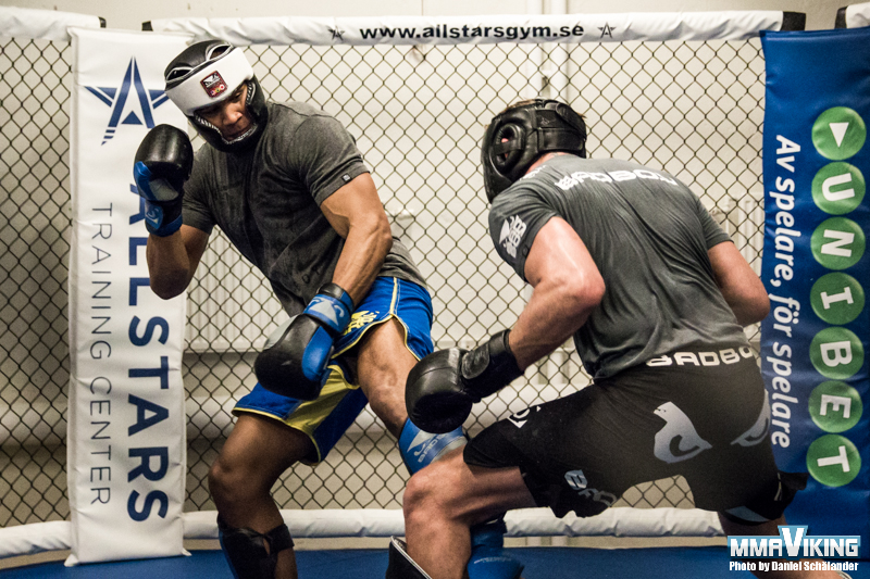 Nunes Sparring with Gustafsson