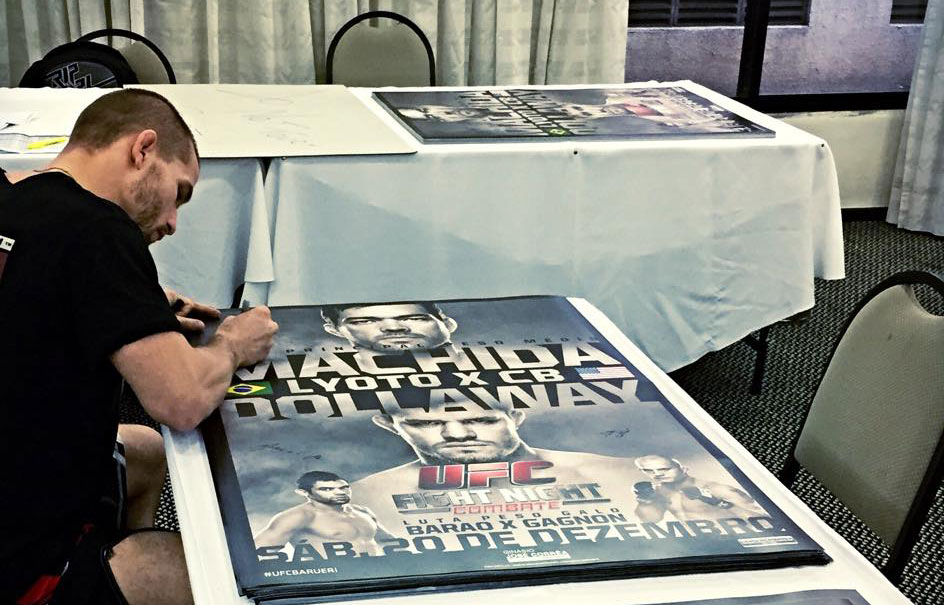 Tom Signing Posters in Brazil