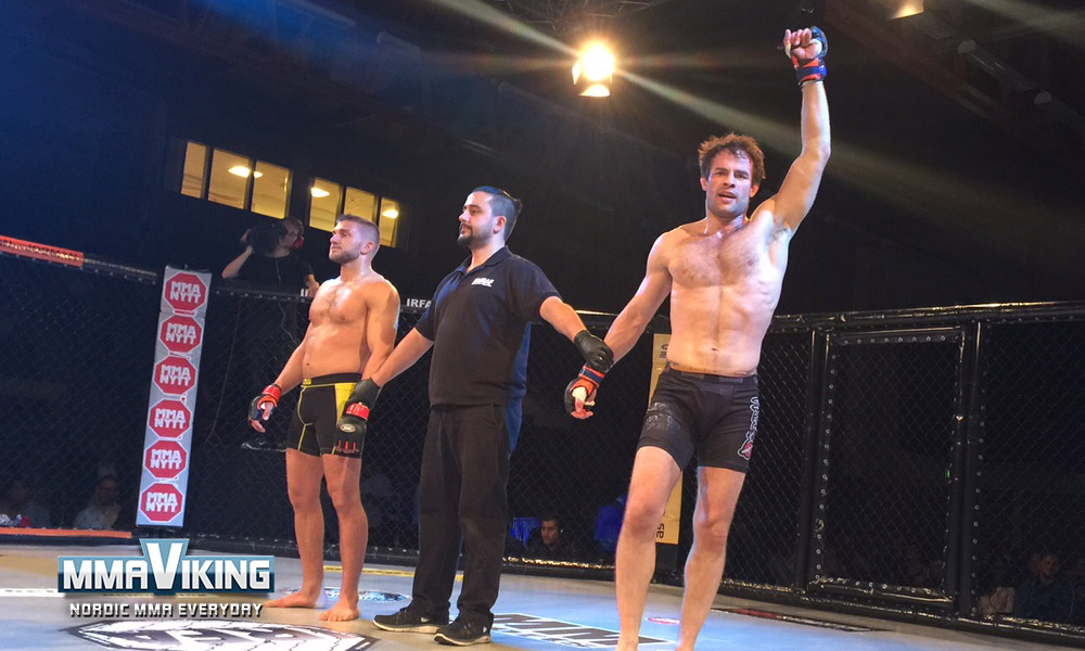 Jessing wins by submission